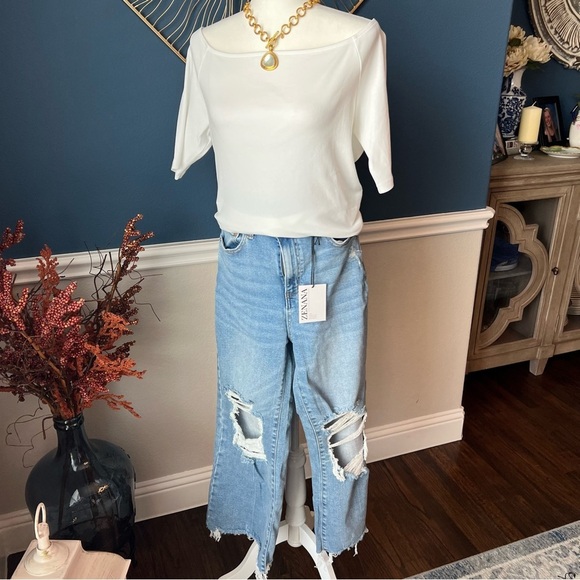 NWT Zenana Women's Denim Distressed Jeans - Size 28 - Picture 3 of 5